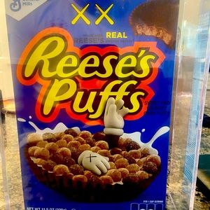 KAWS x Reese’s Puff cereal 🥣 collectors box
